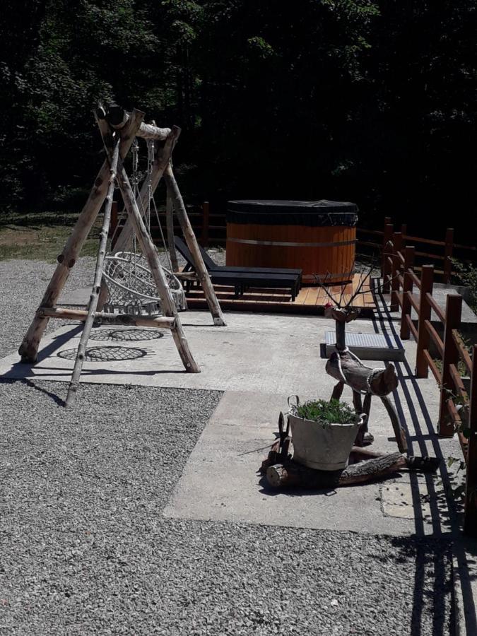 Kuca Za Odmor "Med Strmci" Βίλα Zlobin Εξωτερικό φωτογραφία